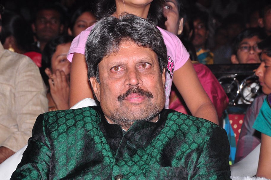 Dil-Deewana-Audio-Launch-by-Kapil-Dev